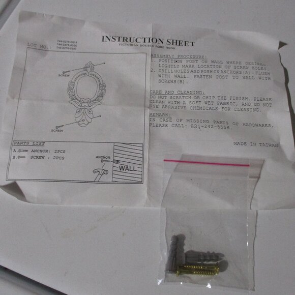 Dual brass hook / hangar for towels, bath robes, etc - Picture 6 of 7